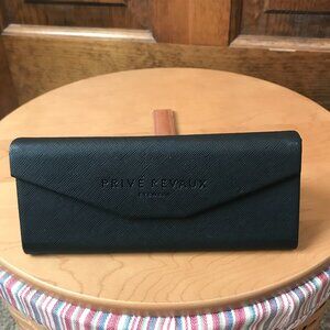 Prive Revaux Black Trifold Glasses/Sunglass Case